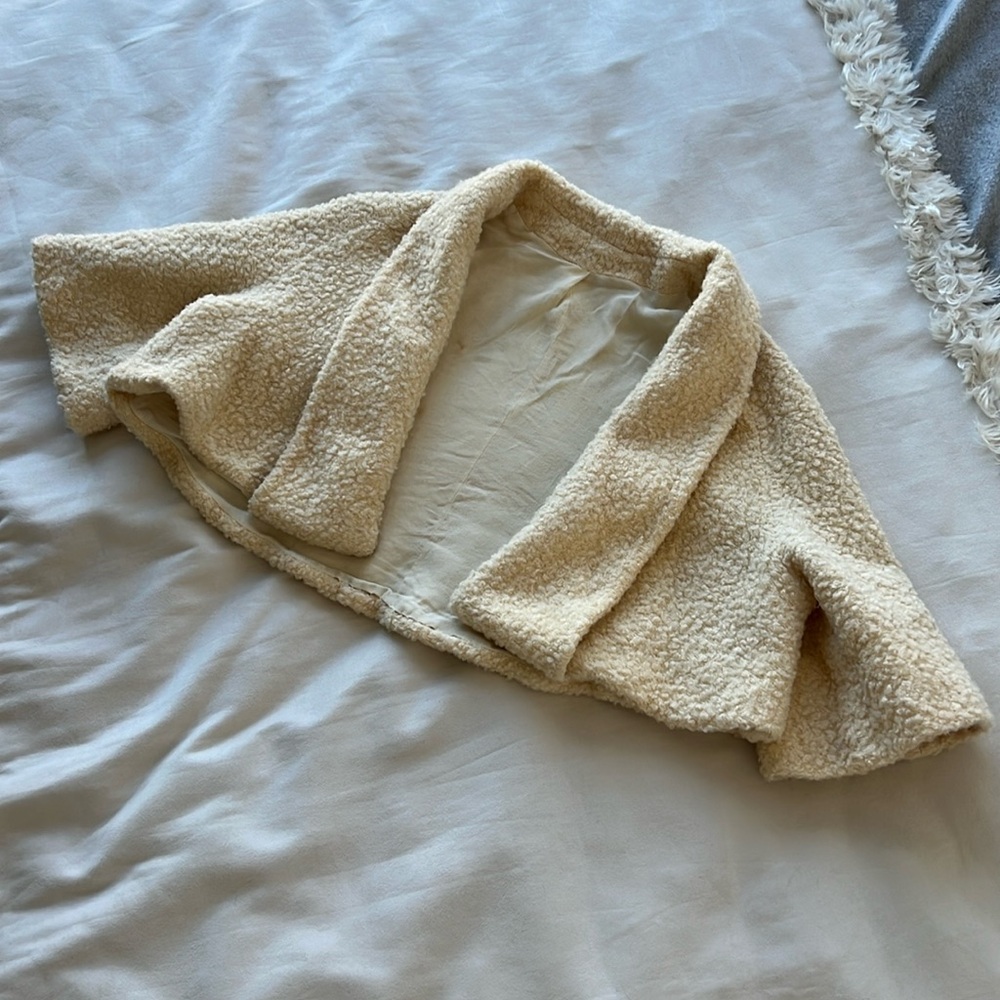 Adorable Vintage Wool Shrug/Bolero - lined in silk